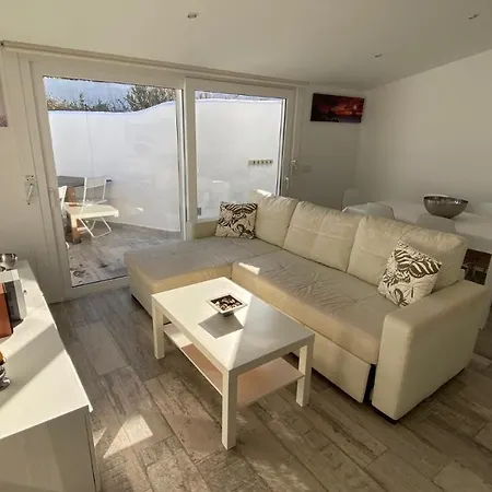 Luxury Oceanfront In An Idyllic Location No1 Vakantiehuis Cala 'n Bosch
