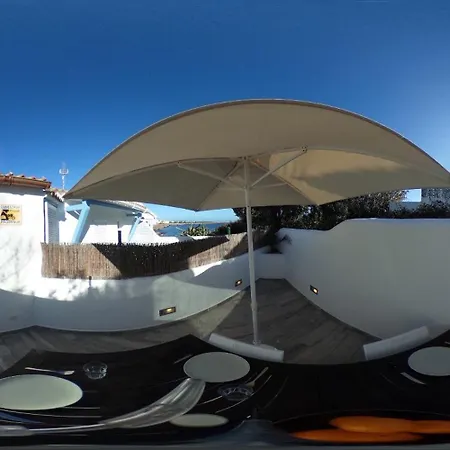 Luxury Oceanfront In An Idyllic Location No1