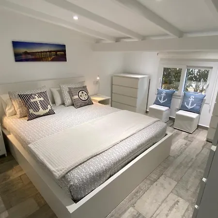 Luxury Oceanfront In An Idyllic Location No1 Cala 'n Bosch