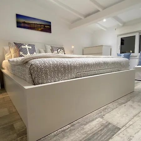 Luxury Oceanfront In An Idyllic Location No1