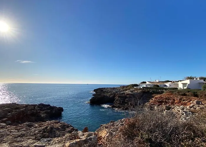 Luxury Oceanfront In An Idyllic Location No1 *