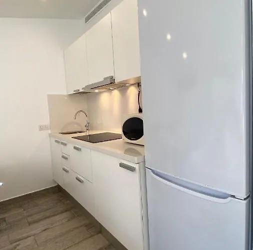 Luxury Oceanfront In An Idyllic Location No1 בית נופש