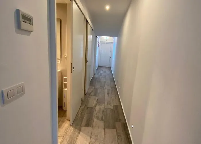 Luxury Oceanfront In An Idyllic Location No1 *