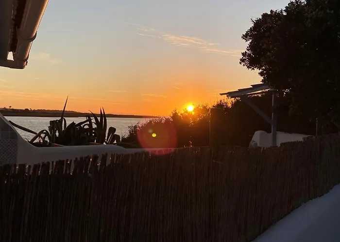 Luxury Oceanfront In An Idyllic Location No1 בית נופש