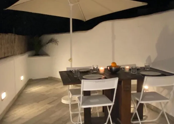 別荘 Luxury Oceanfront In An Idyllic Location No1 *