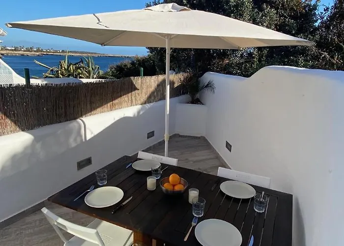 Luxury Oceanfront In An Idyllic Location No1 בית נופש *