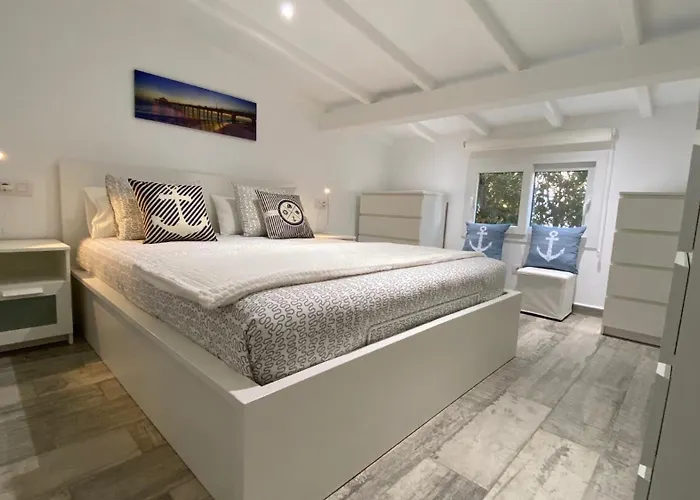 Luxury Oceanfront In An Idyllic Location No1 * カラン・ボッシュ