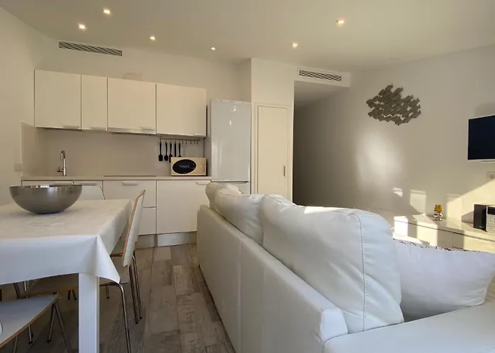 Luxury Oceanfront In An Idyllic Location No1 בית נופש קאלאן בוש