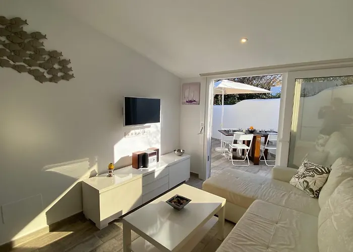 Luxury Oceanfront In An Idyllic Location No1 カラン・ボッシュ