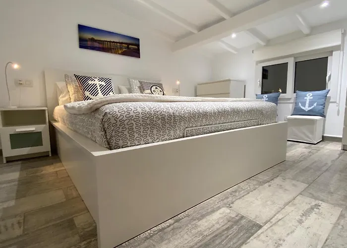 Luxury Oceanfront In An Idyllic Location No1