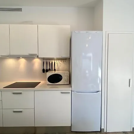 Luxury Oceanfront In An Idyllic Location No1 *