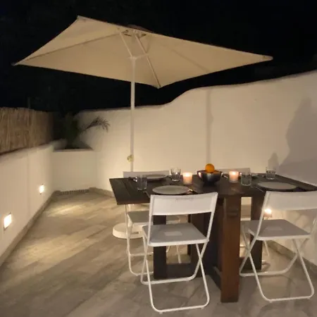 Luxury Oceanfront In An Idyllic Location No1 *