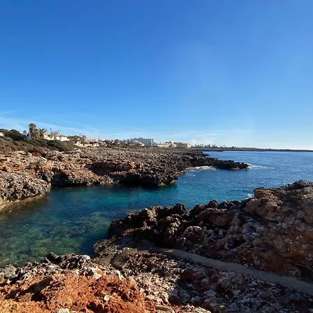 Luxury Oceanfront In An Idyllic Location No1